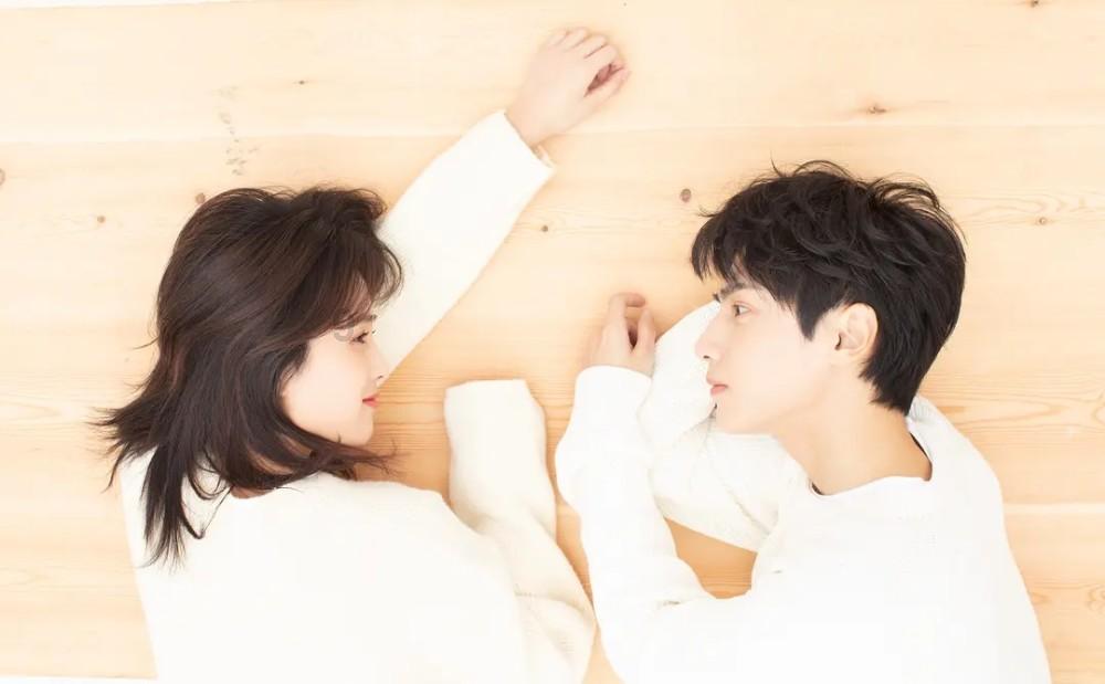 女生带什么样的表会显得很高级呢？游戏画面